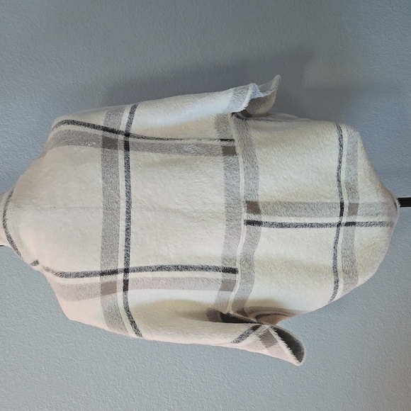 LYSSE Cocoon Shawl Shrug Soft Sweater Gray White OS One Size - Picture 7 of 14